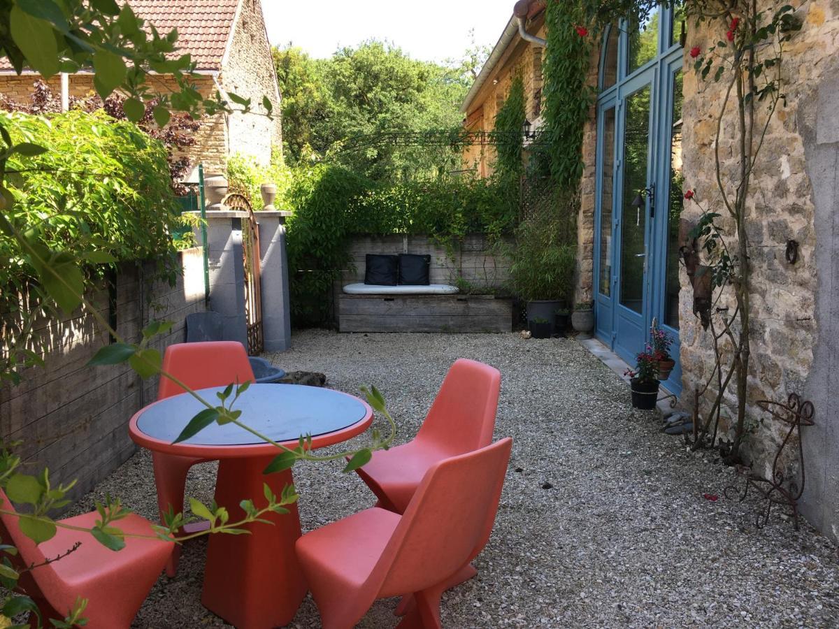 Au Cheval Bleu Bed & Breakfast Fontenay-près-Vézelay Dış mekan fotoğraf