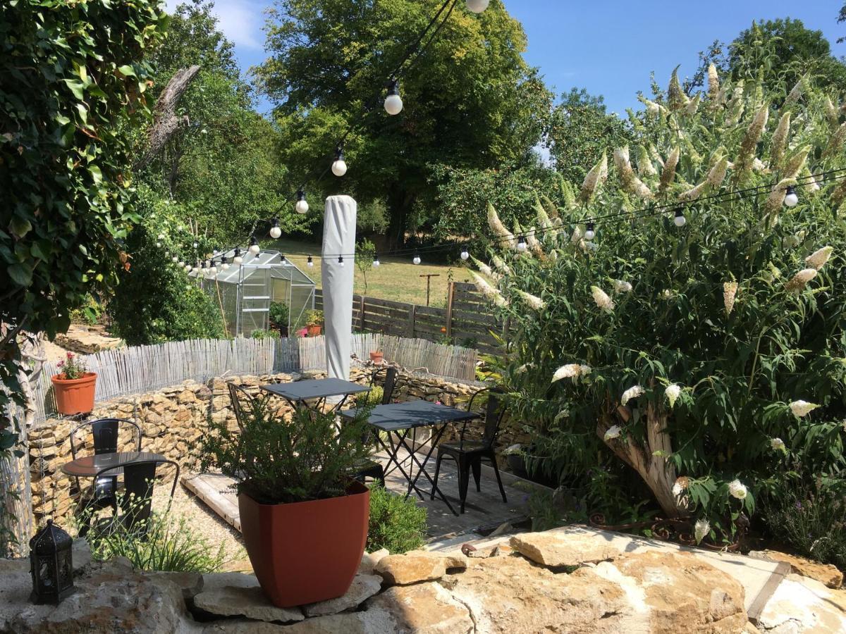 Au Cheval Bleu Bed & Breakfast Fontenay-près-Vézelay Dış mekan fotoğraf