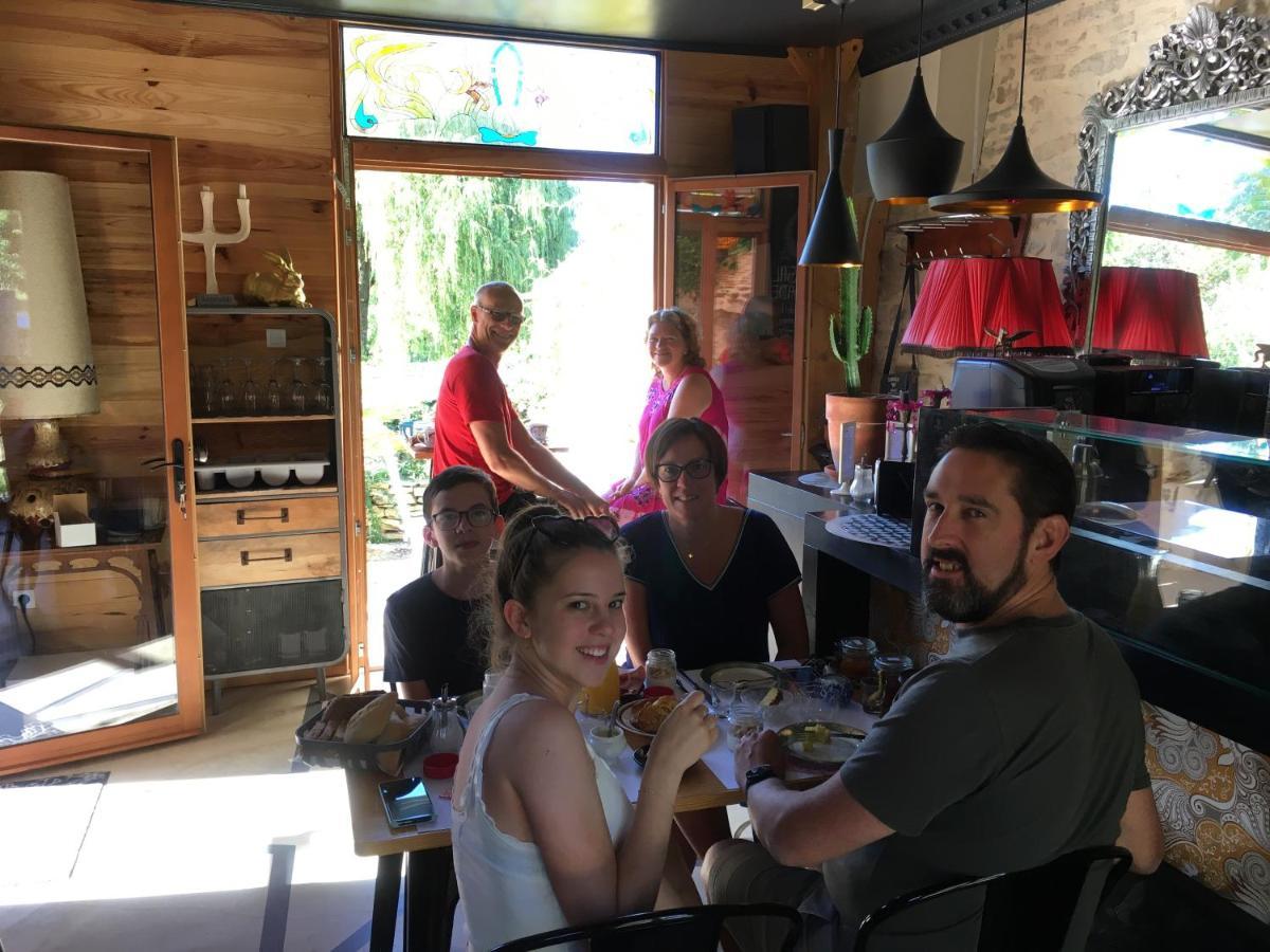 Au Cheval Bleu Bed & Breakfast Fontenay-près-Vézelay Dış mekan fotoğraf