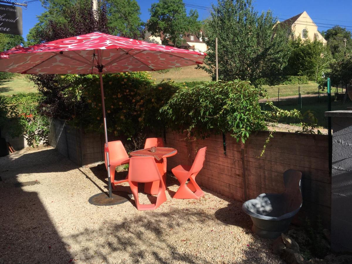 Au Cheval Bleu Bed & Breakfast Fontenay-près-Vézelay Dış mekan fotoğraf