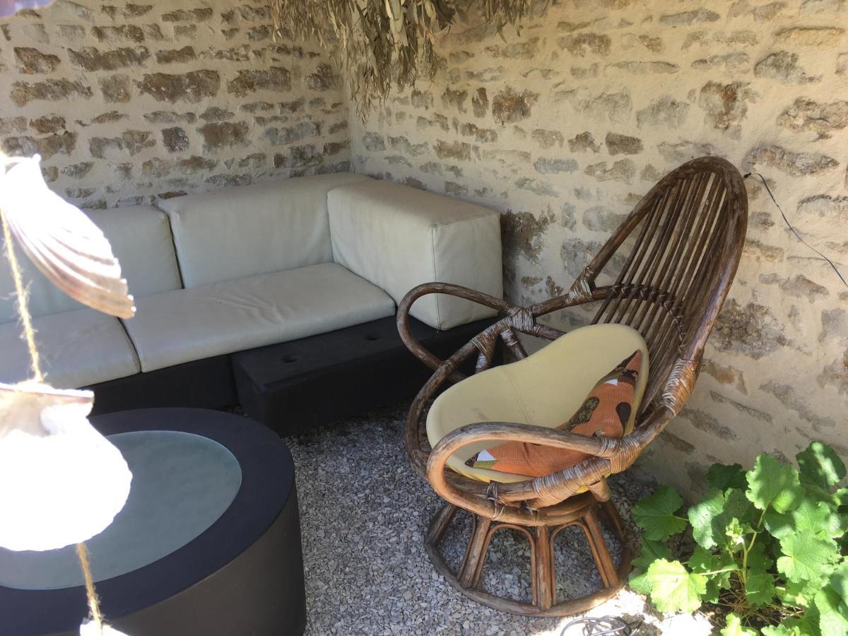 Au Cheval Bleu Bed & Breakfast Fontenay-près-Vézelay Dış mekan fotoğraf