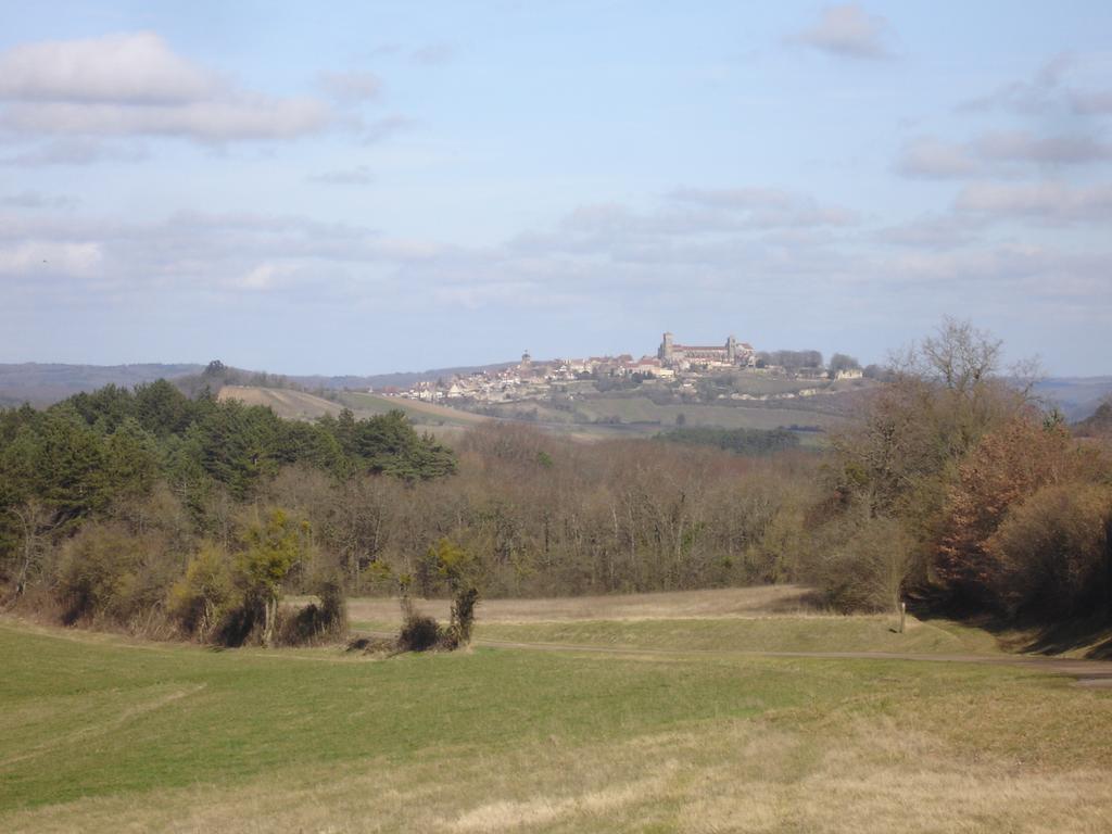 Au Cheval Bleu Bed & Breakfast Fontenay-près-Vézelay Dış mekan fotoğraf